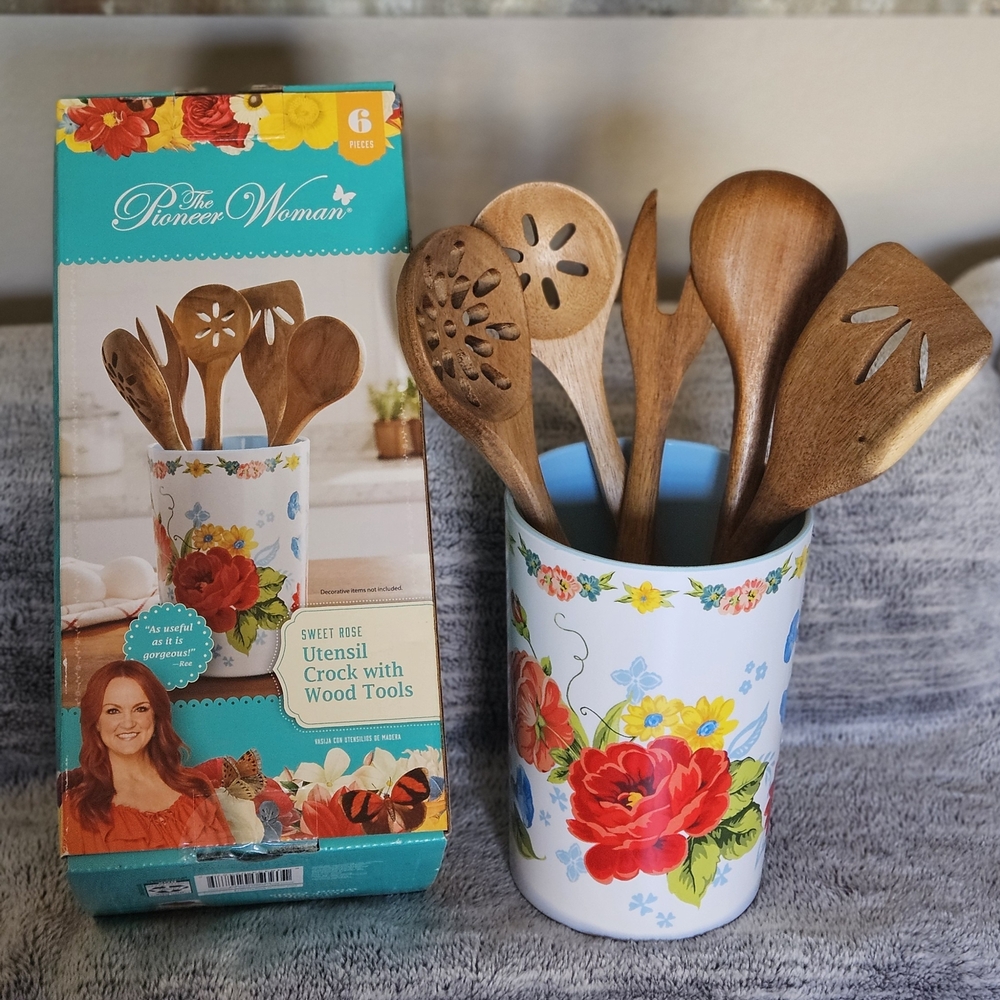 The Pioneer Woman Floral Utensil Crock with Wooden Tools